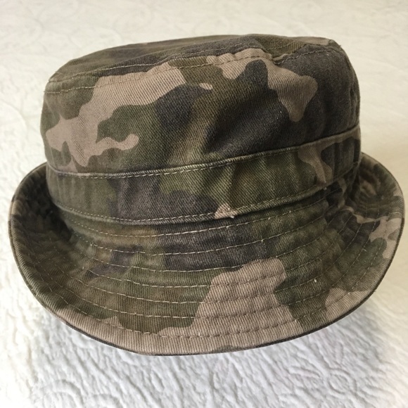 3-6m (6/$20) Camouflage Hat - Picture 3 of 7